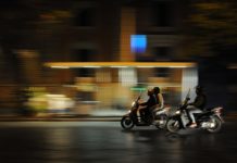 Dealer Warszawa, czyli sprzedawca aut