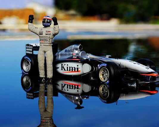 Czy McLaren to Mercedes?